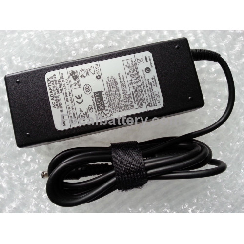 Adapter for Samsung NP200B5A NP270E5E NP300V3A Notebook 4.74A 90W Power AC Charger